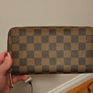Authentic Louis Vuitton Checkered Wallet